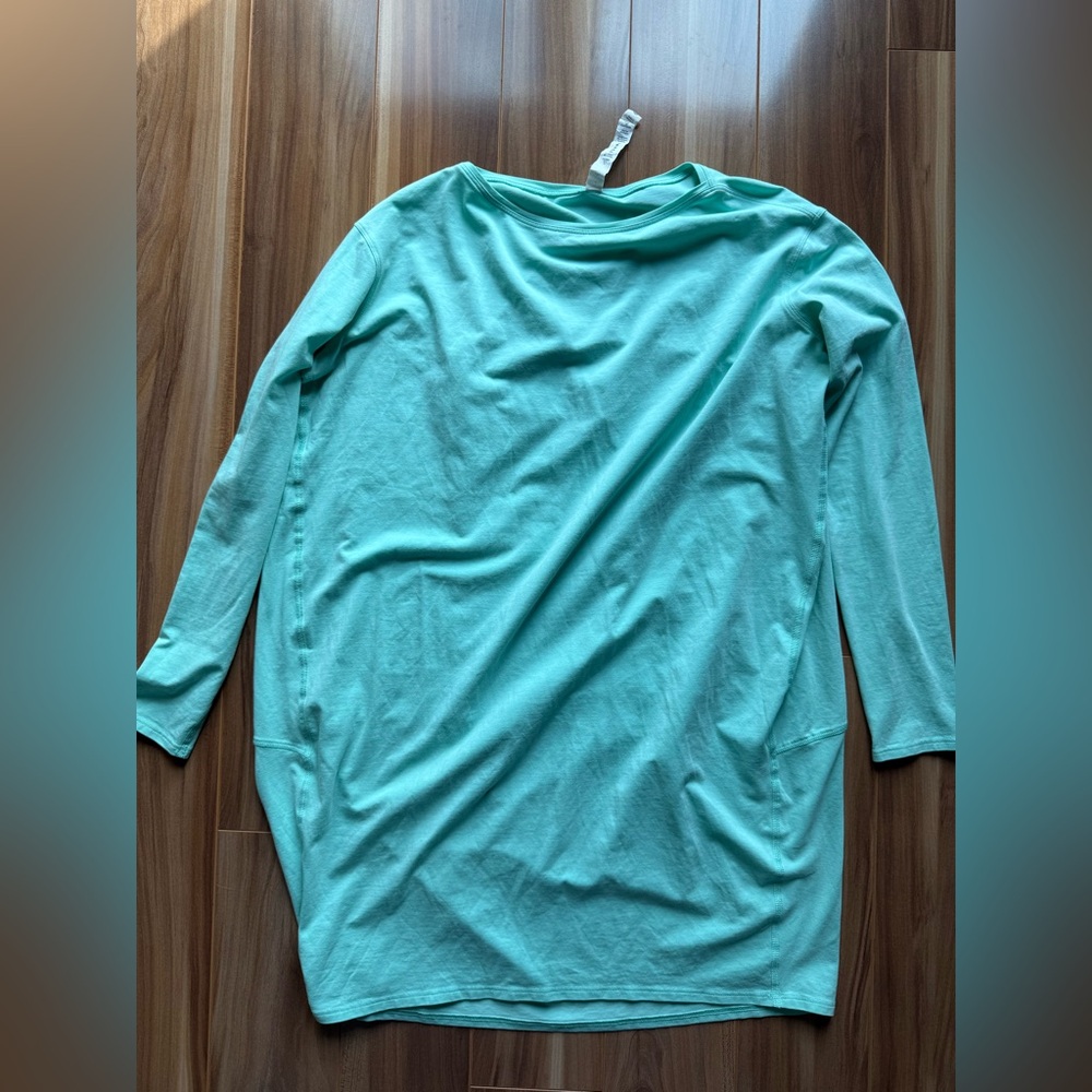 Lululemon Back In Action Long Sleeve Dress - size 4
